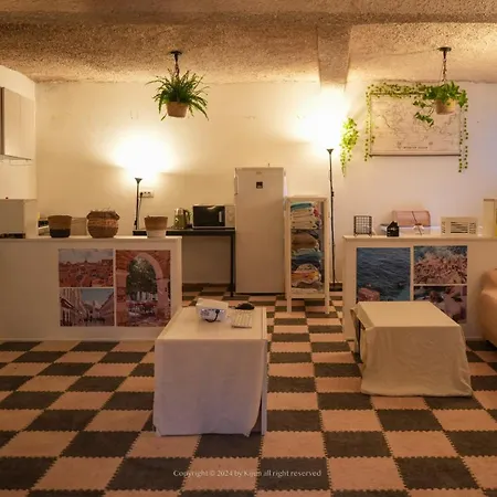 Love Dubrovnik Hostel 두브로브니크