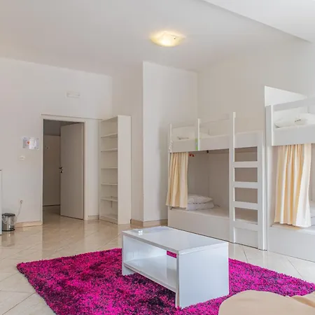 Love Dubrovnik Hostel 호스텔 두브로브니크